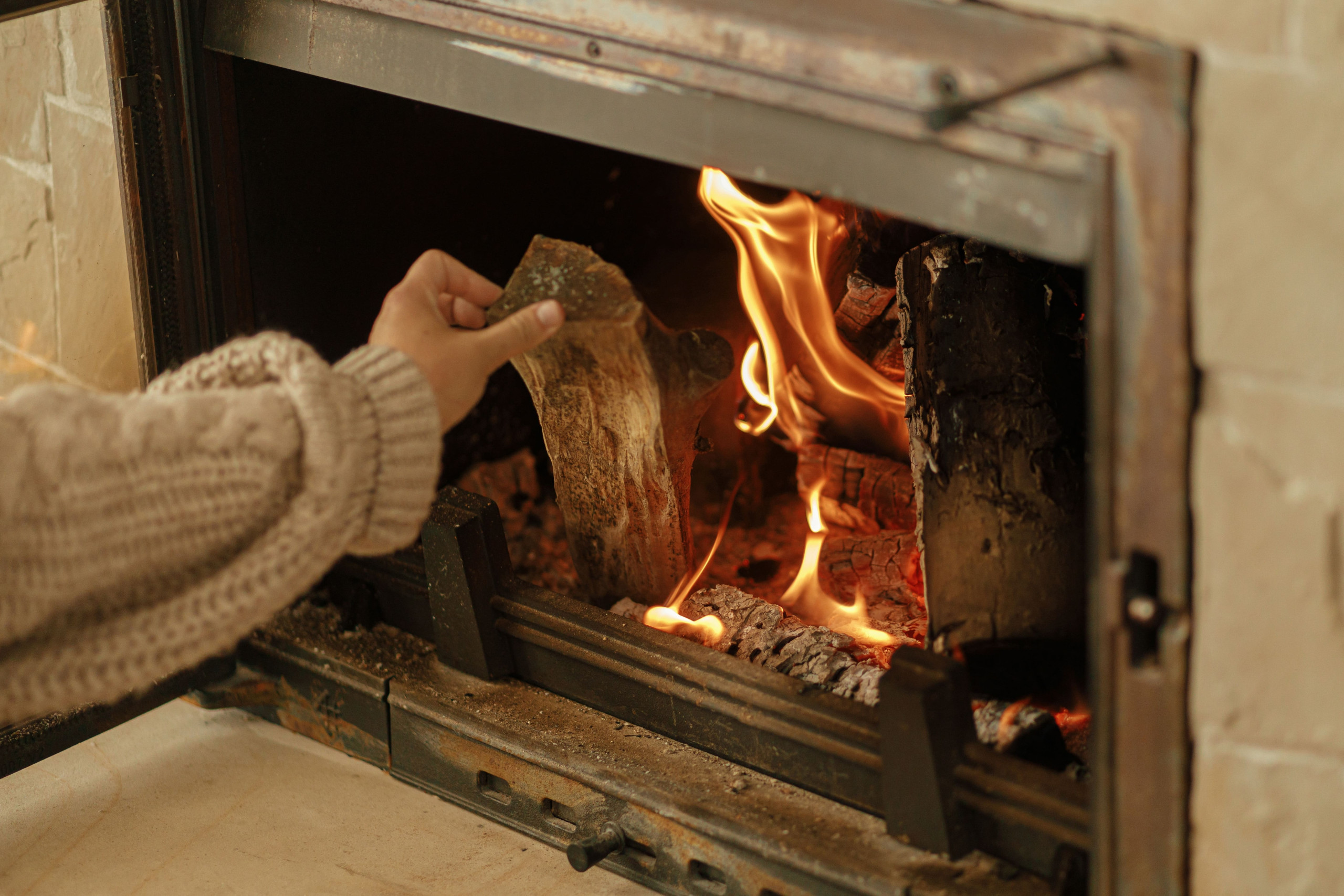 How to Light a Wood Heater