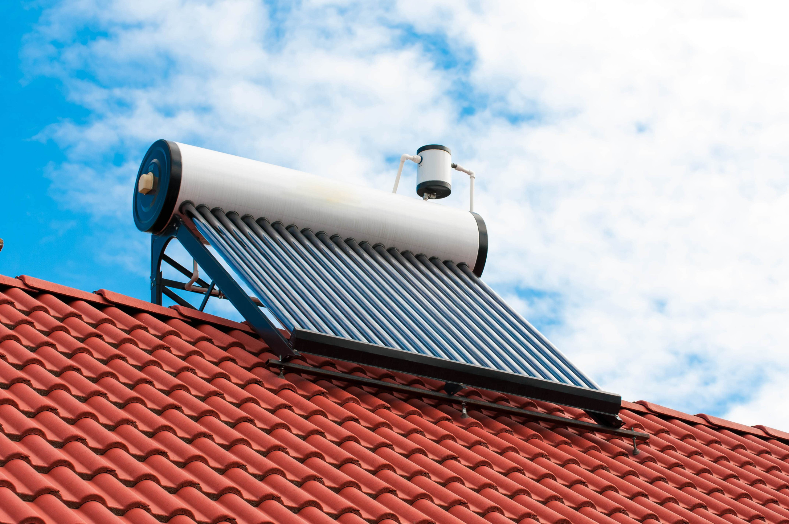 Do Solar Hot Water Systems Need Electricity?